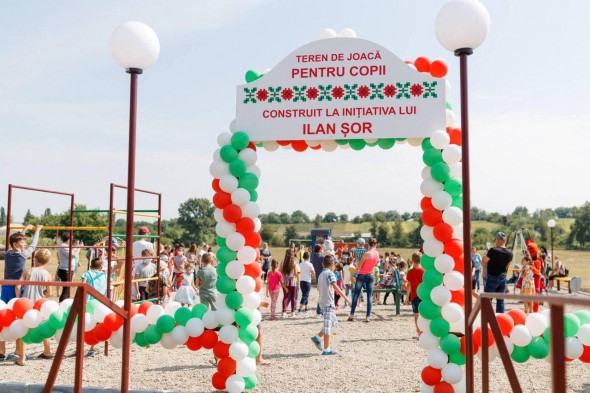 Partidul „ȘOR” lansat proiectul „Câte un teren de joacă pentru copii în fiecare sat”. Primul a fost inaugurat în satul Cuhnești